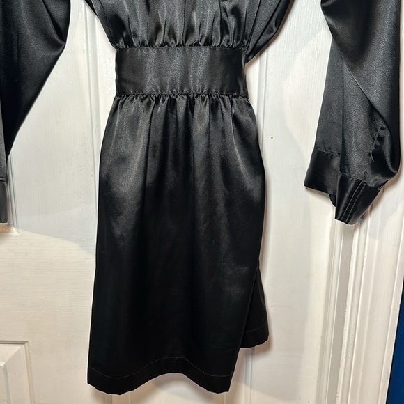 Women’s Victoria’s Secret Black Belted Sequin Robes One Size Fits Most - Picture 9 of 10